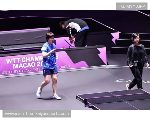 乒乓亚洲杯蒯曼摆短质量高，对手上手被卡住